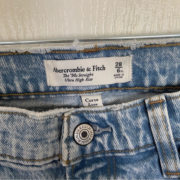 abercrombie & fitch curve love ultra high rise 90s straight jean - extra long - Picture 2 of 4